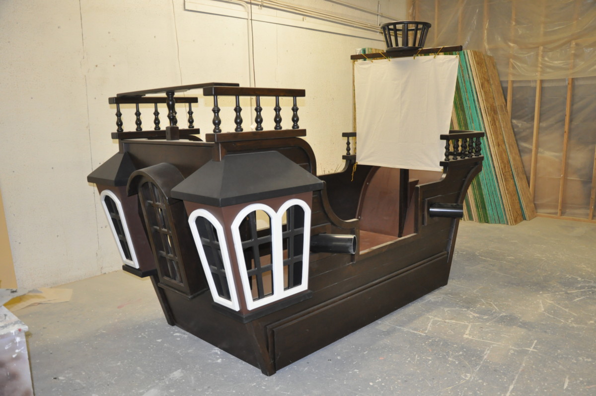 Pirate Ship Playhouse with sail and trundle