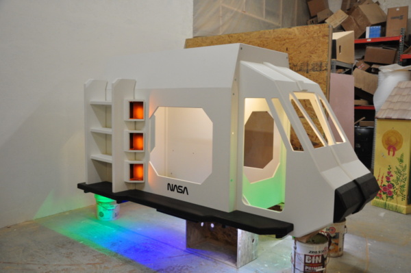 Space Shuttle Playhouse with Lights